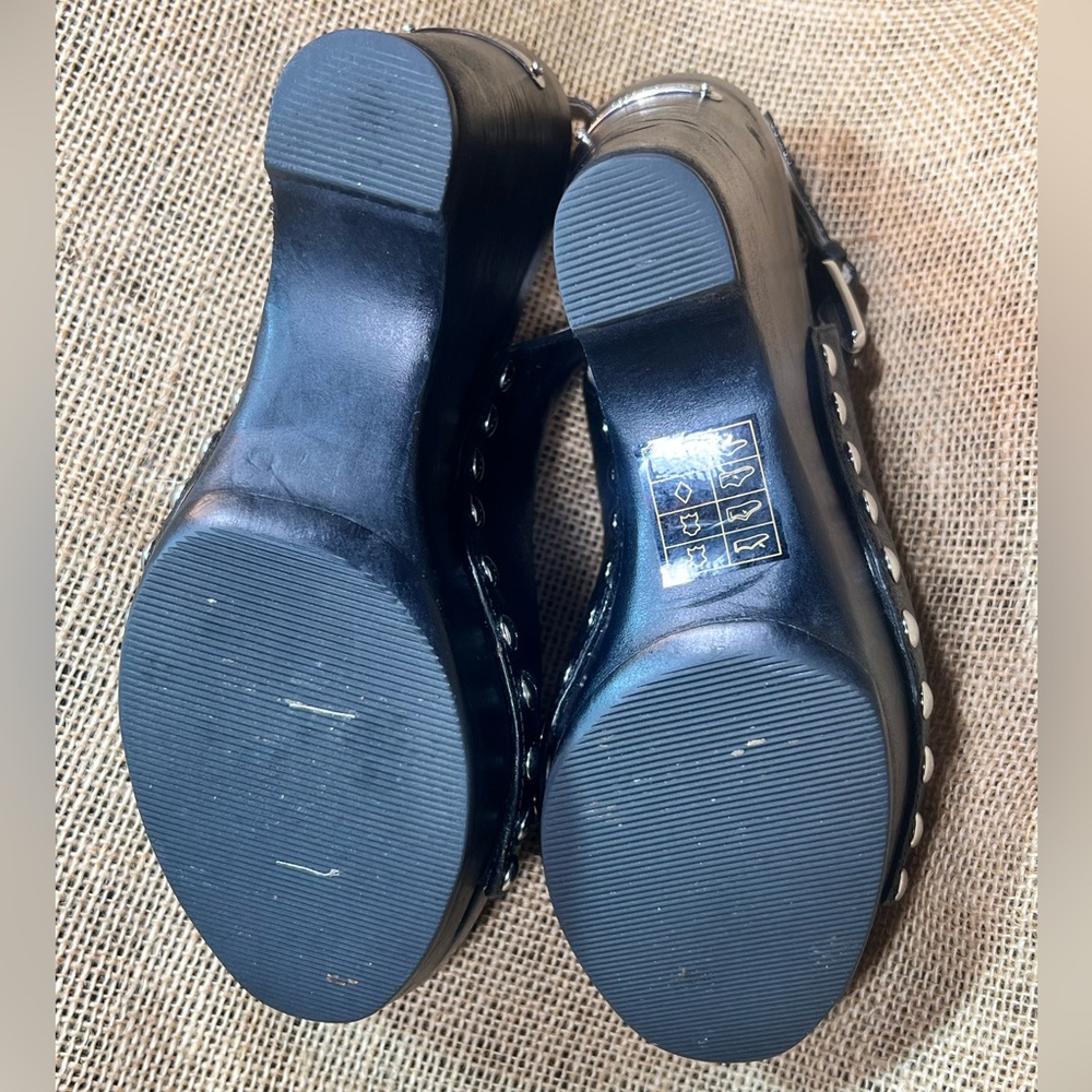 Michael Kors Black Leather silver studded open toe Wedge sling back Sandals - Picture 6 of 7